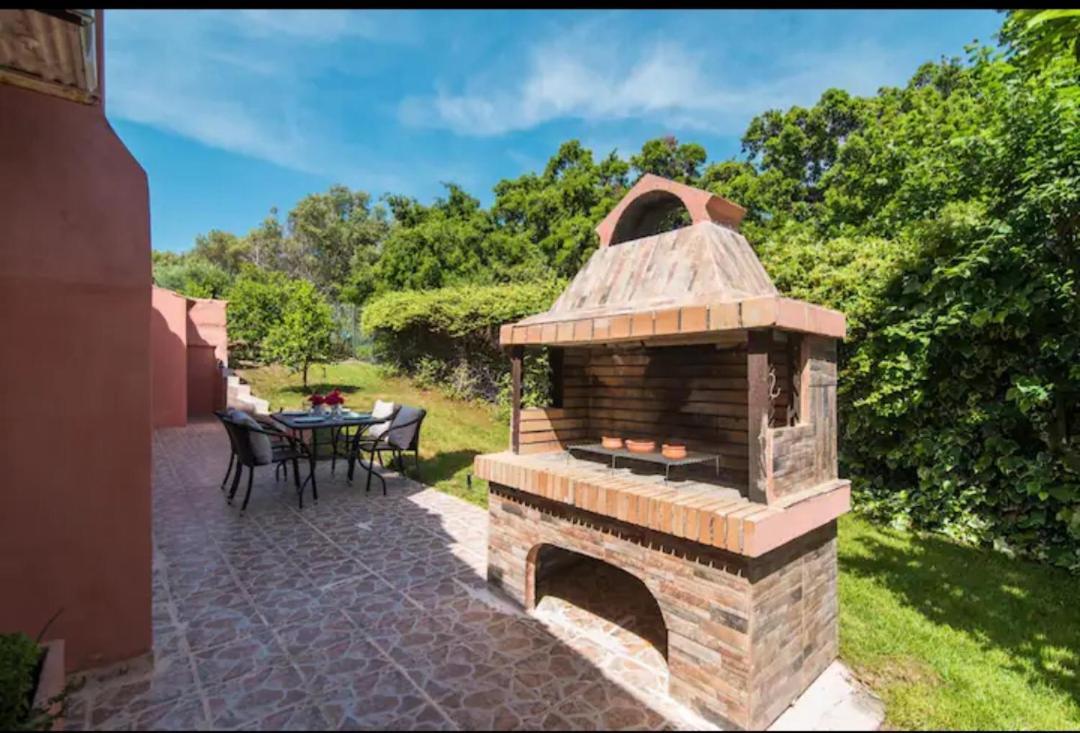 Ey House Holiday home Halikounas